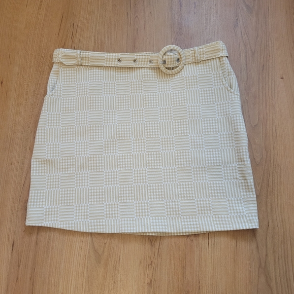 Emory Park mini skirt - beige, plaid, belted - Picture 3 of 7